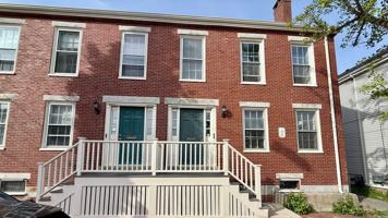 featured image of 105 Brackett St #3