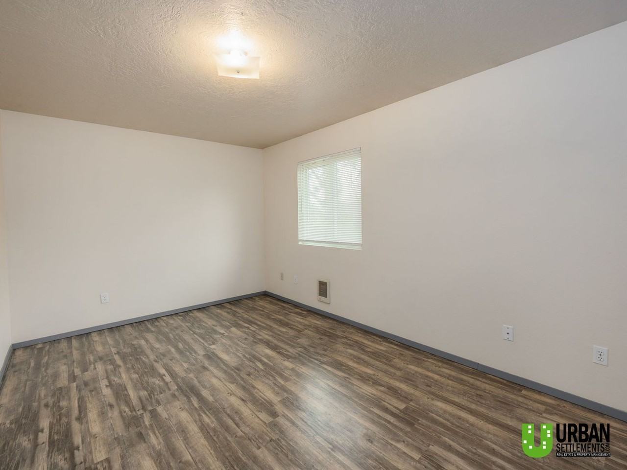 3216 E 29th Ave - Photo 6 of 24