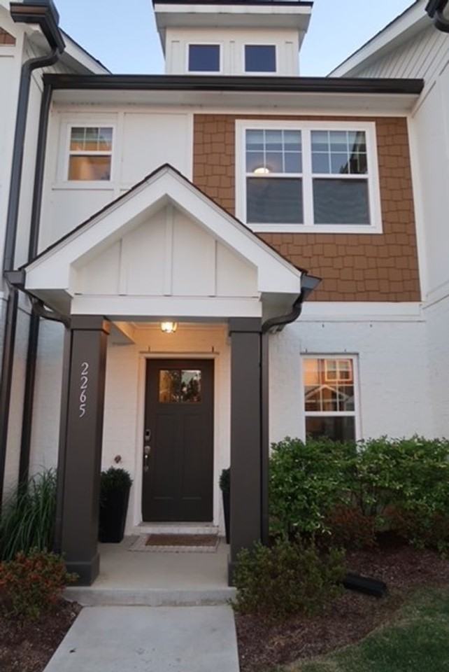 2265 Bayport Ave - Photo 2 of 18