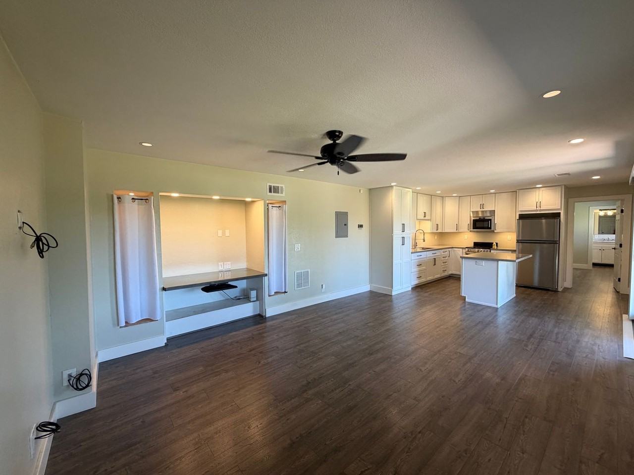 1220 Monte Vista Ct #B - Photo 3 of 35