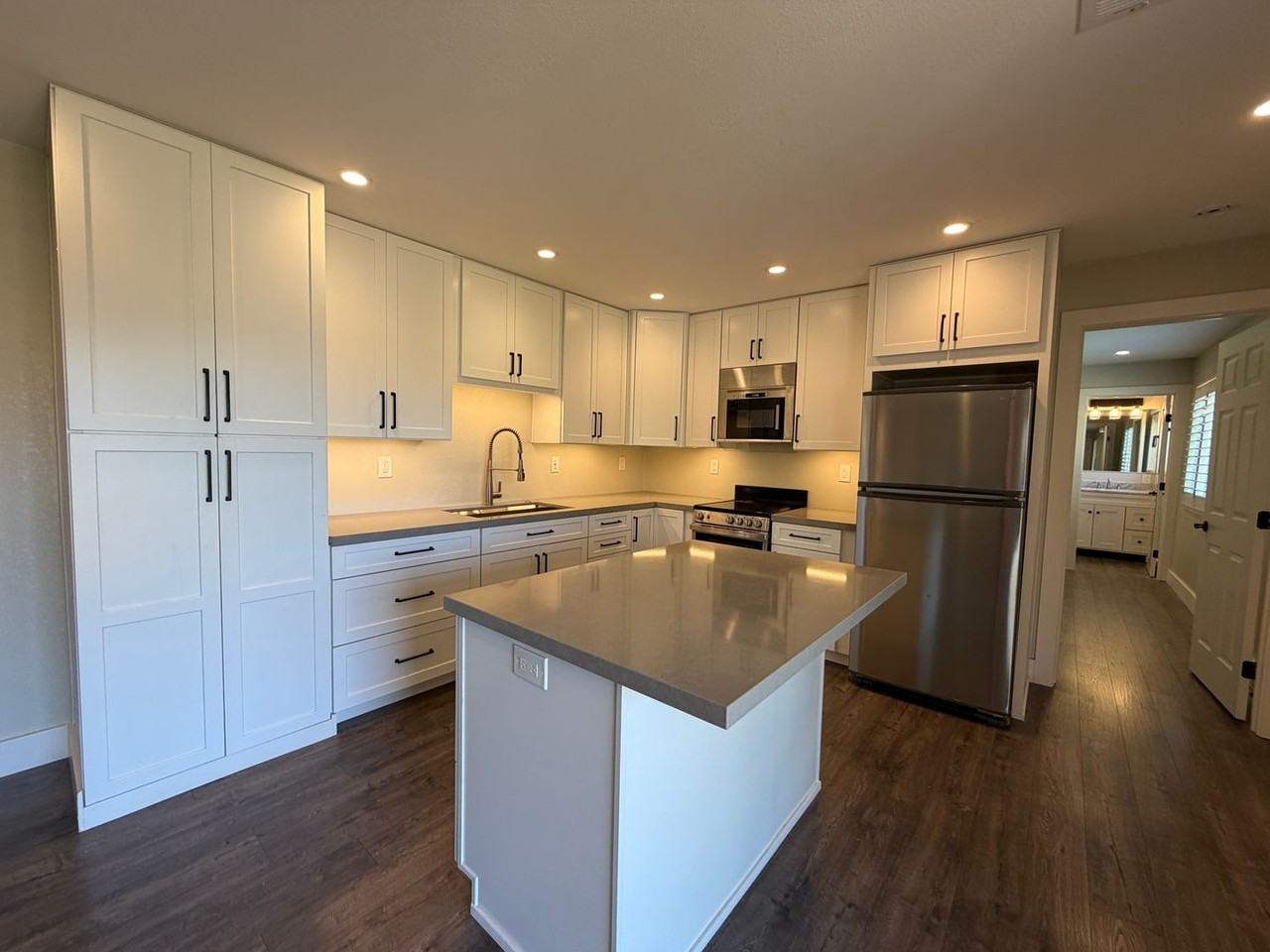 1220 Monte Vista Ct #B - Photo 5 of 35