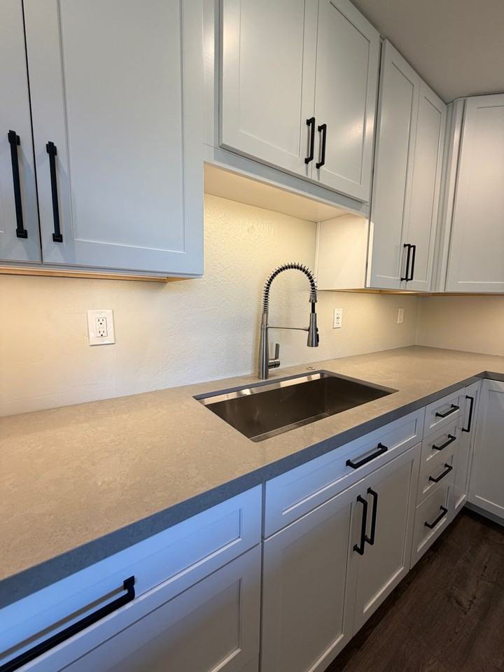 1220 Monte Vista Ct #B - Photo 6 of 35