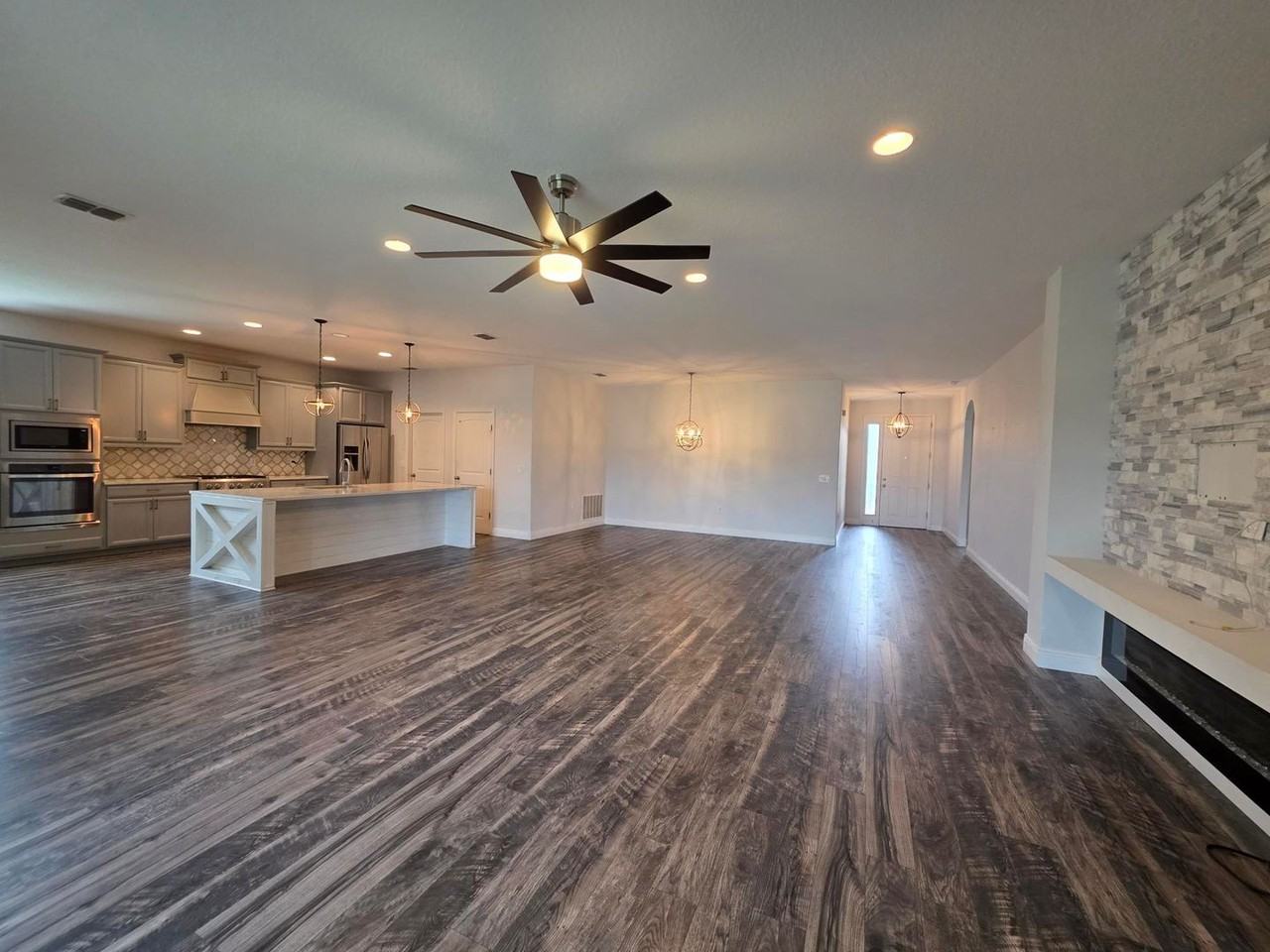 305 Drayton Ave - Photo 6 of 42