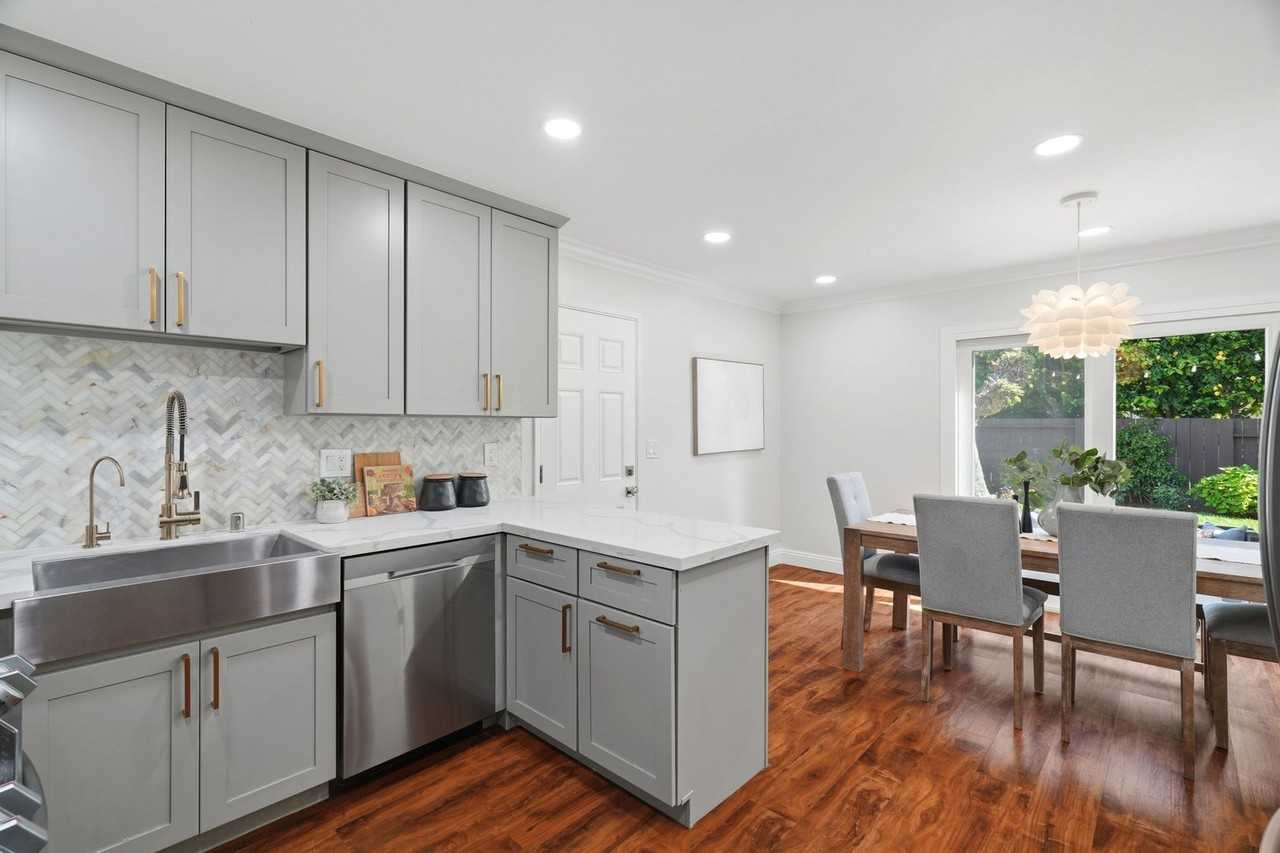 3802 W Rincon Ave - Photo 7 of 22