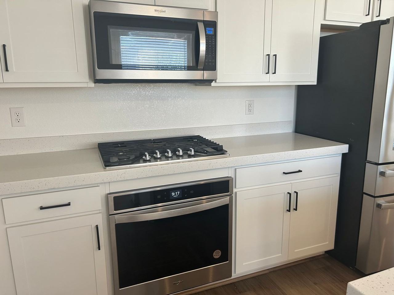 8628 Luse St - Photo 7 of 29