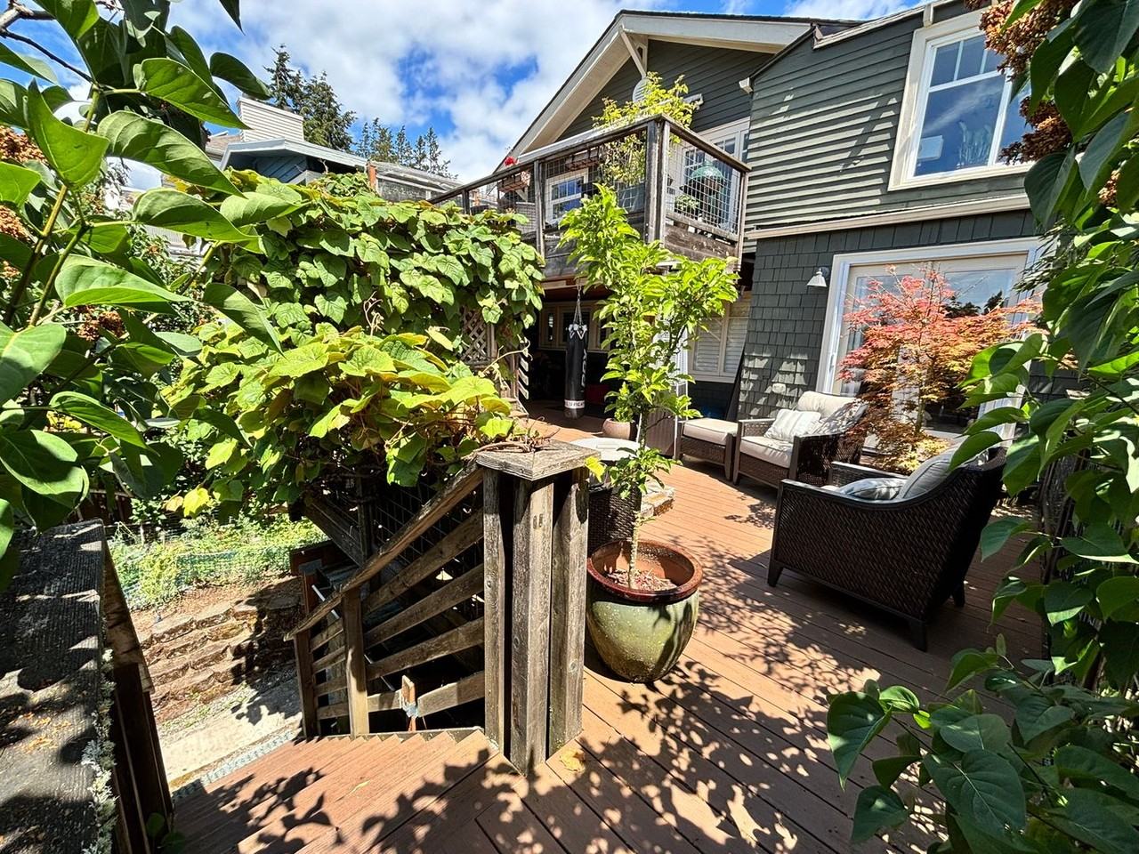 2535 12th Ave W - Photo 5 of 45