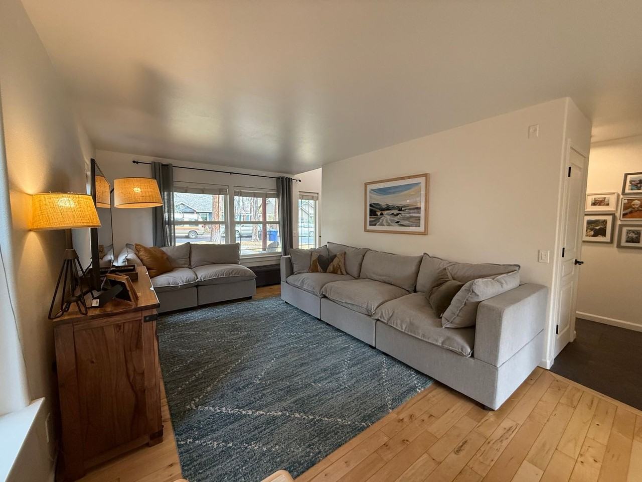 1579 Nw Albany Ave - Photo 4 of 31
