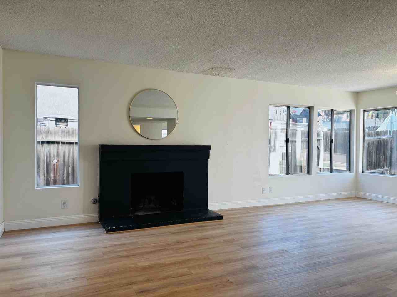 23606 Parkland Ave - Photo 2 of 10