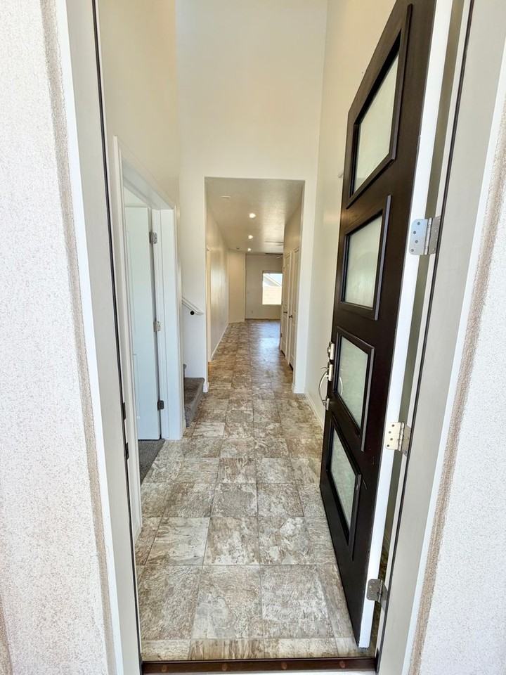 321 S Deep Creek Dr - Photo 3 of 39