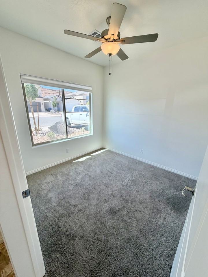 321 S Deep Creek Dr - Photo 4 of 39