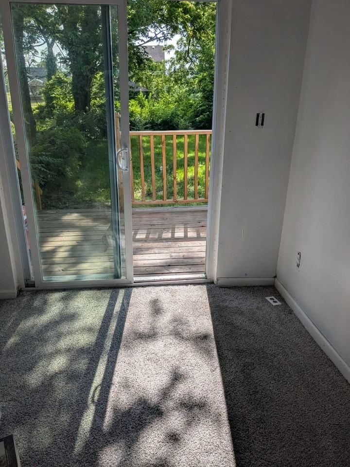 12778 Strathmoor St - Photo 5 of 10