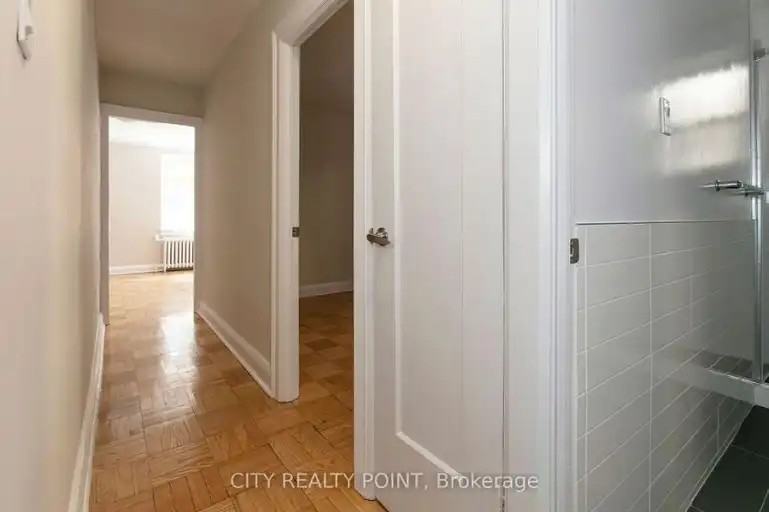 394 Avenue Rd #507 - Photo 2 of 7