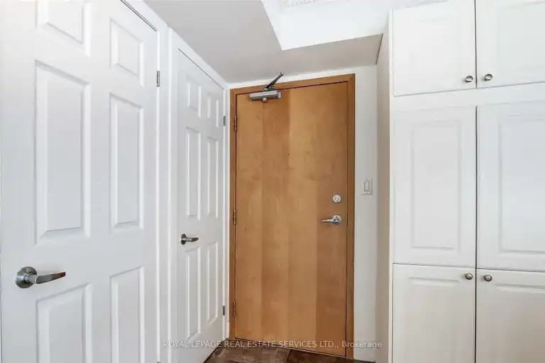 550 Queens Quay W #709 - Photo 2 of 15