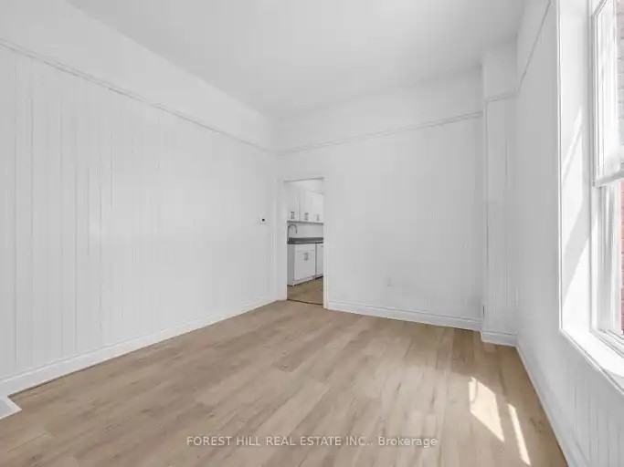 419 Dufferin St - Photo 4 of 21
