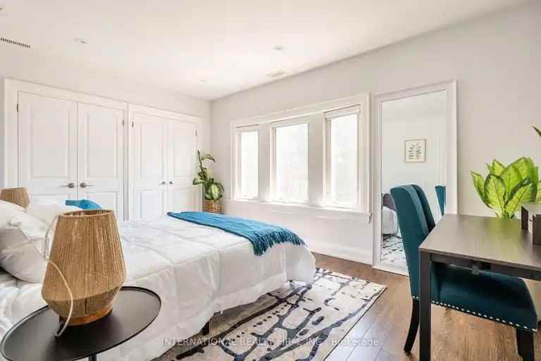 2256 Queen St E #1 - Photo 3 of 11