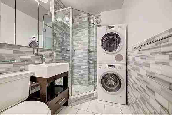 E 13th St #5D - Photo 6 of 20