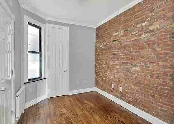 E 13th St #3E - Photo 5 of 20