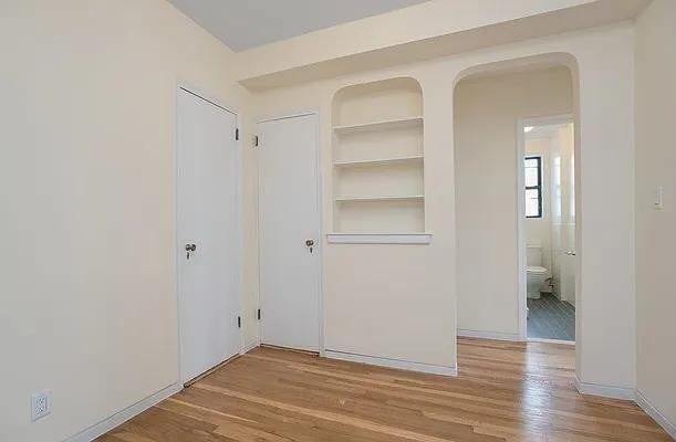 E 12th St #3J - Photo 6 of 8