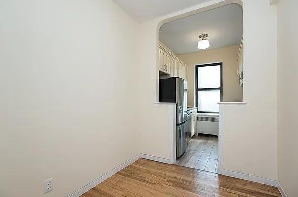 E 12th St #3J - Photo 7 of 8