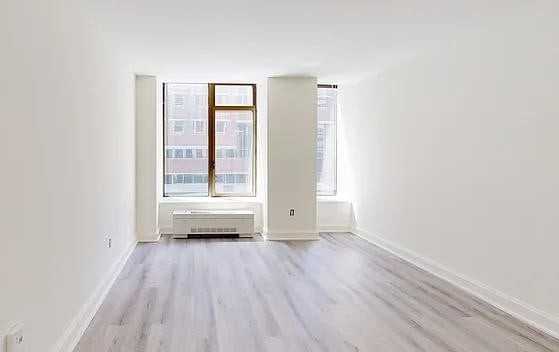Hanover Sq #3D - Photo 3 of 20