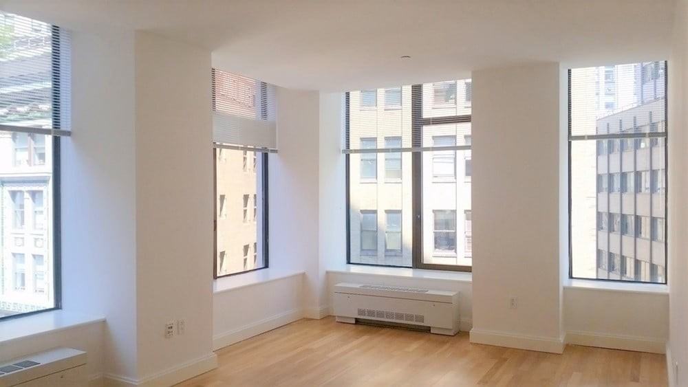 Hanover Sq #08L - Photo 2 of 5