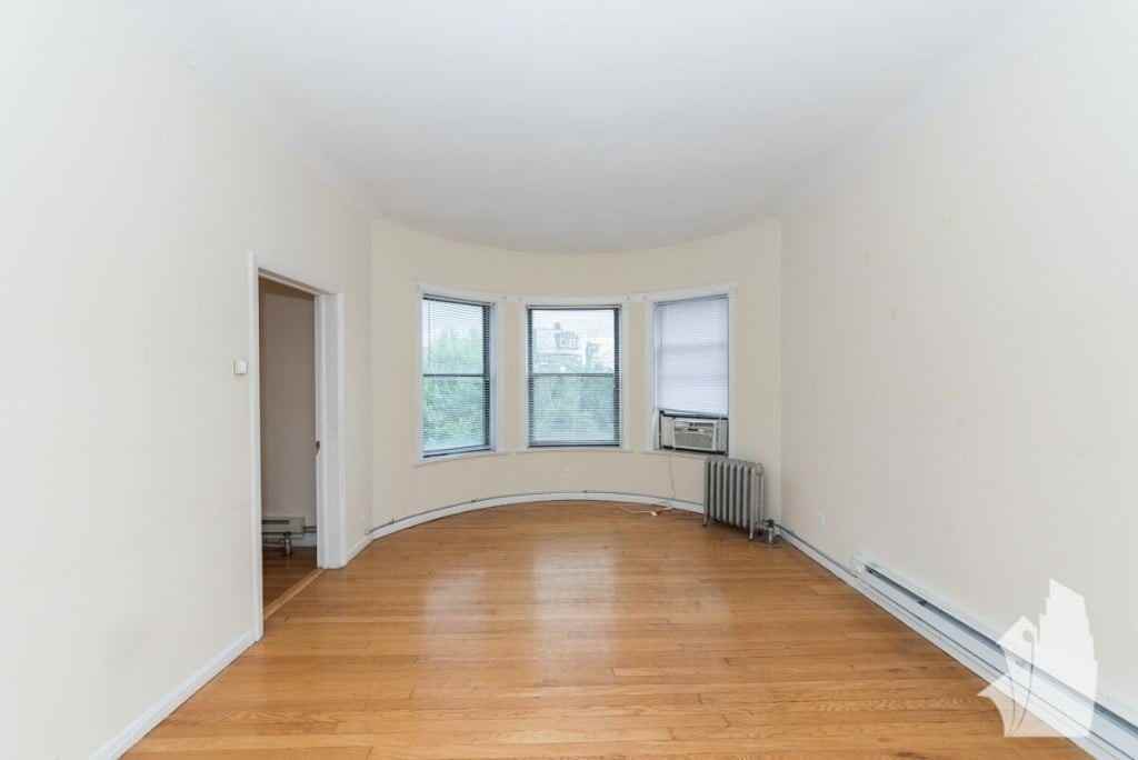 915 W Waveland Ave #923-2D - Photo 4 of 10
