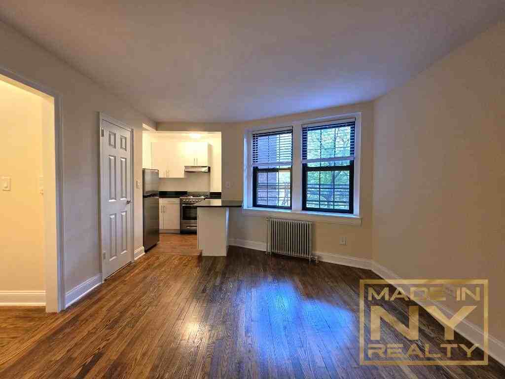 5101 39th Ave #R24 - Photo 2 of 4