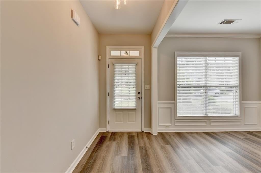 2208 Staunton Dr - Photo 4 of 49