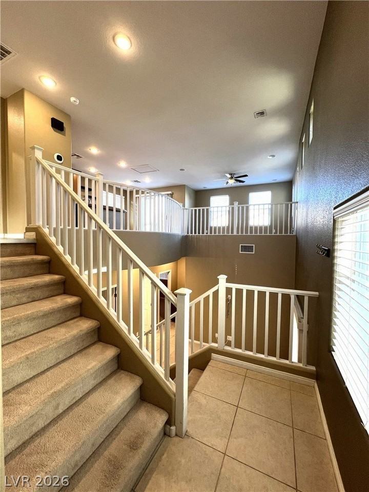 8154 Sandy Slope Ct - Photo 3 of 44