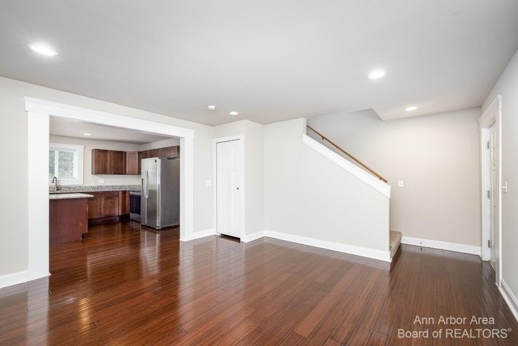 2 Maple Village Ct - Photo 2 of 21