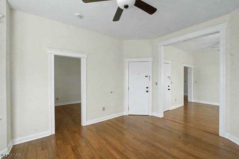 153 Washington St - Photo 3 of 18