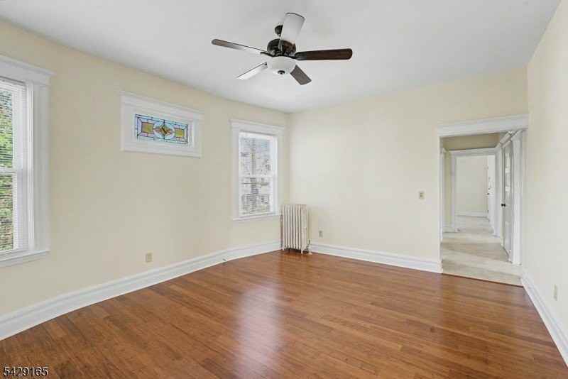 153 Washington St - Photo 4 of 18
