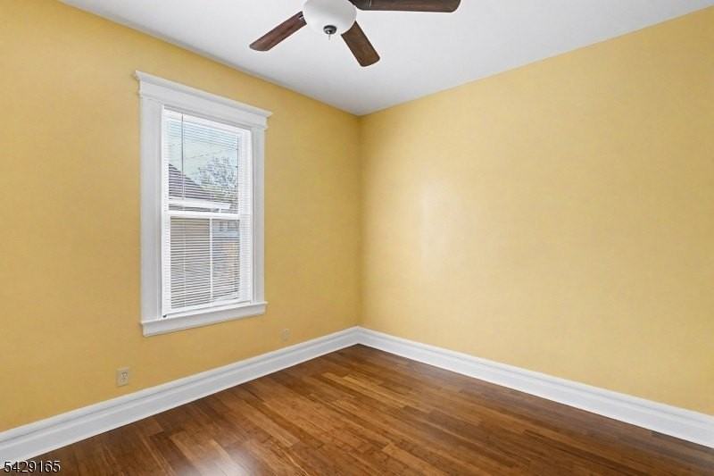 153 Washington St - Photo 7 of 18