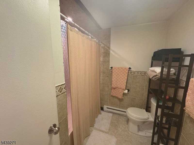 806 Eves Dr #2H - Photo 6 of 8