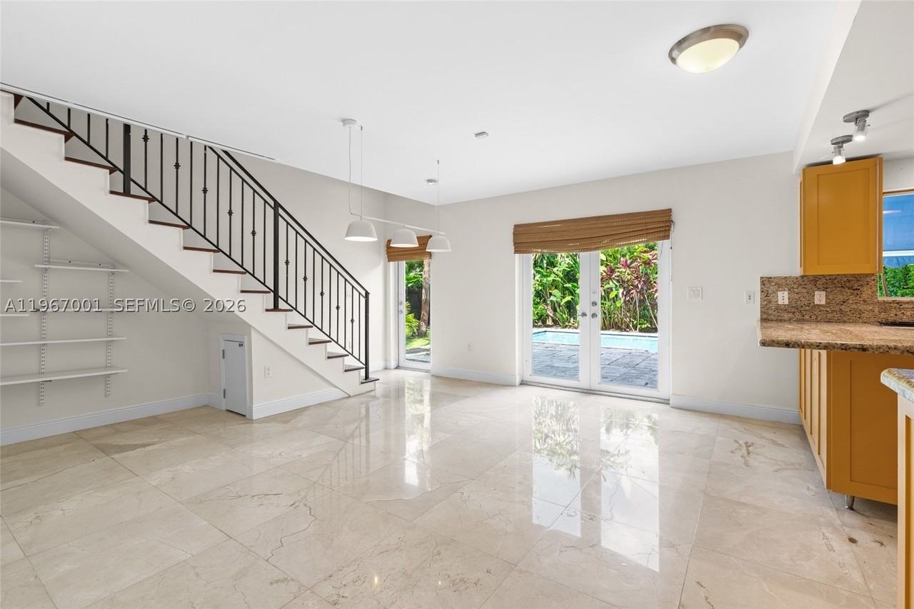10672 Sw 77th Ave #10672 - Photo 5 of 21