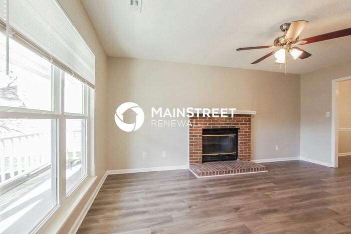 9132 Chesham Dr - Photo 5 of 17