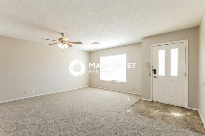 6139 Candletree - Photo 4 of 17