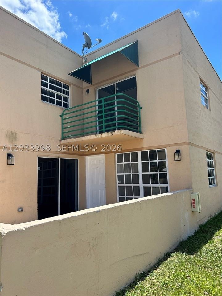 11880 Sw 19th Ter #113
