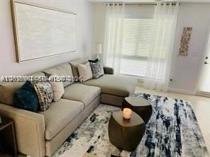1721 Ne 55th St #1721 - Photo 2 of 12