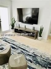 1721 Ne 55th St #1721 - Photo 4 of 12