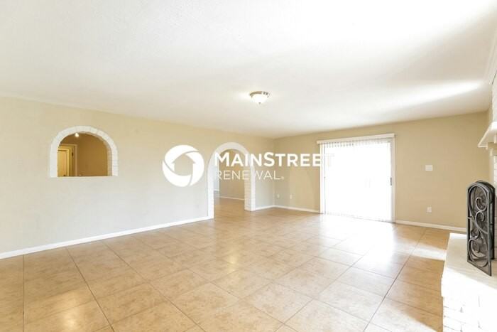 5311 W Holly St - Photo 5 of 14