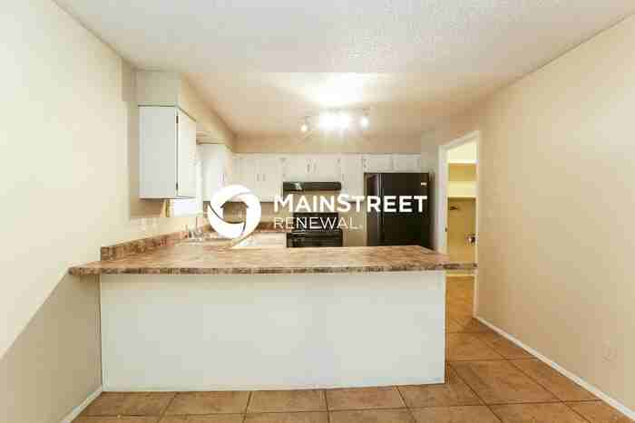 5311 W Holly St - Photo 7 of 14