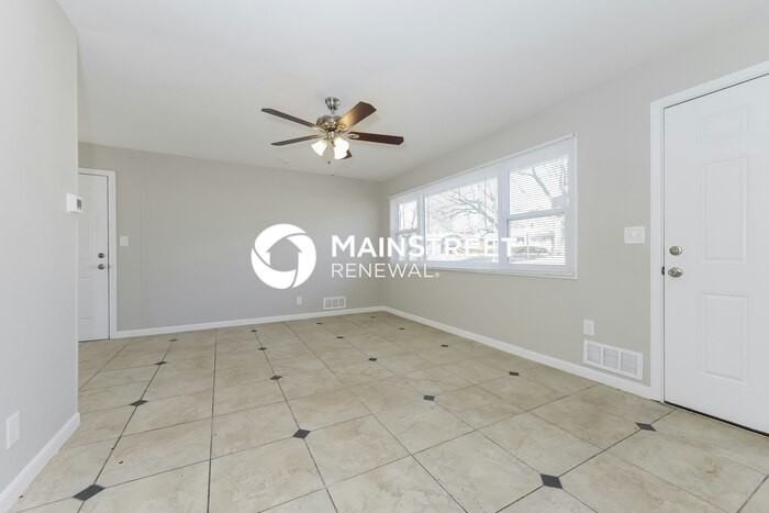 7415 E 110th St - Photo 4 of 17