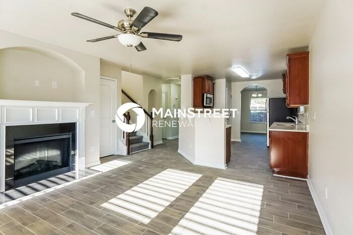 4850 Woodford Way - Photo 5 of 17