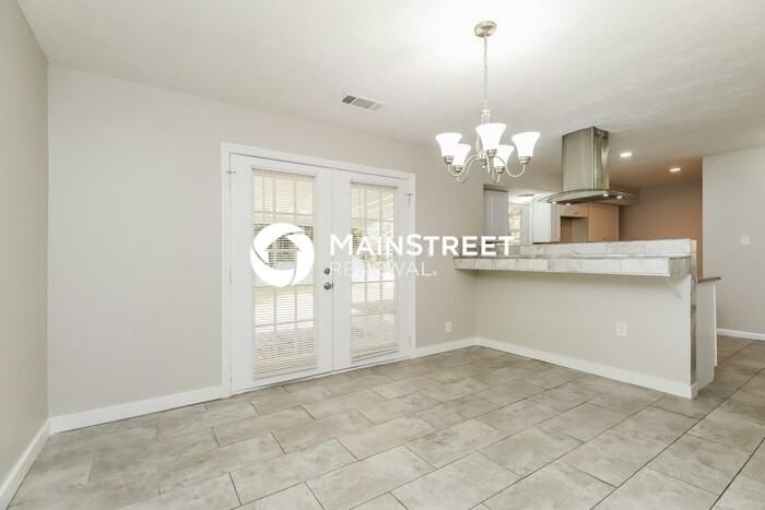 3052 Menlo Park Dr - Photo 5 of 16