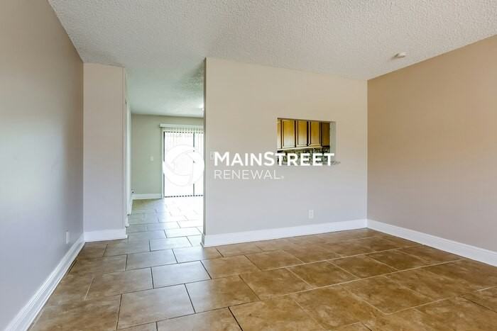 5196 Edgecliff Ave - Photo 6 of 16