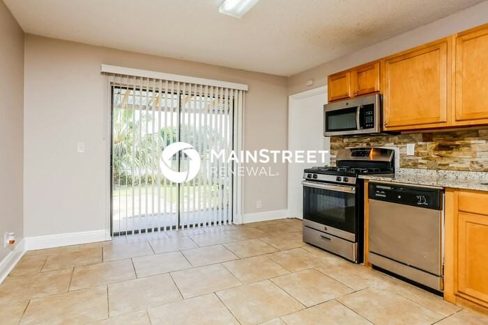 5196 Edgecliff Ave - Photo 7 of 16