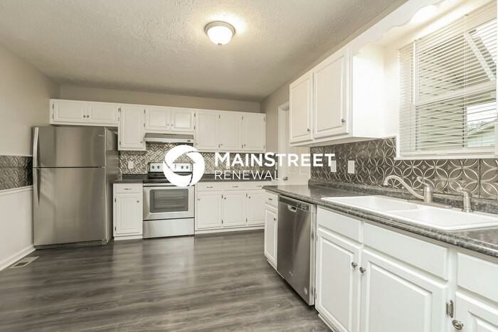 638 Courtland St - Photo 5 of 17
