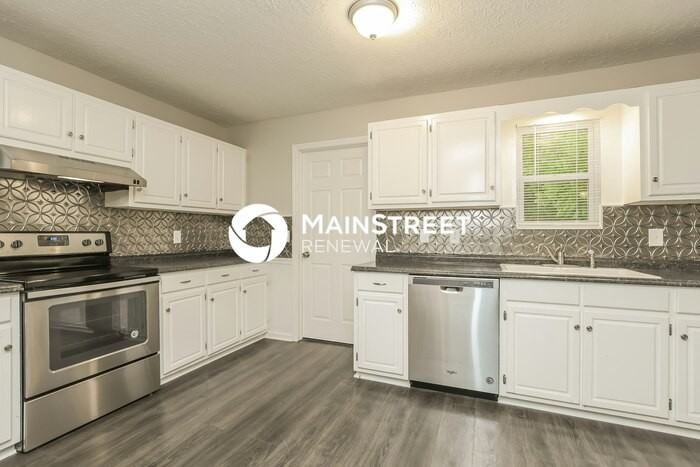 638 Courtland St - Photo 6 of 17