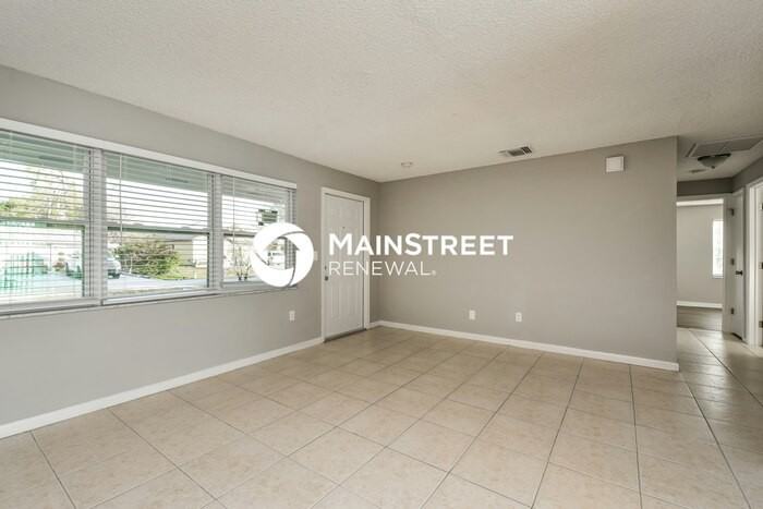 19118 Holly Rd - Photo 3 of 16